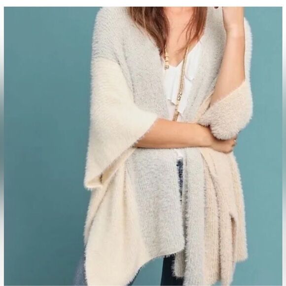Anthro Saturday/Sunday Cream Cozy Fuzzy Knit Oversized Shawl Wrap Poncho OS - Picture 1 of 9